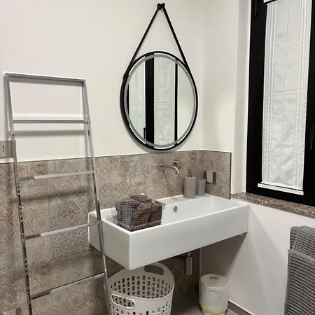 Casa Maria-appartamento In Apartmán Ispra
